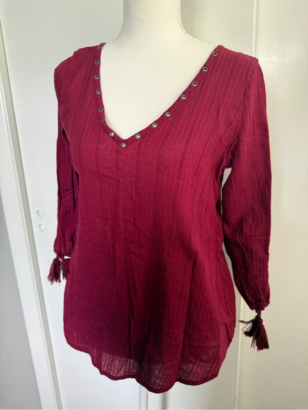 Hollister V-Neck Lightweight top